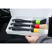 Un set de perii de detaliu pentru interior Koch Chemie Interior Brush Set